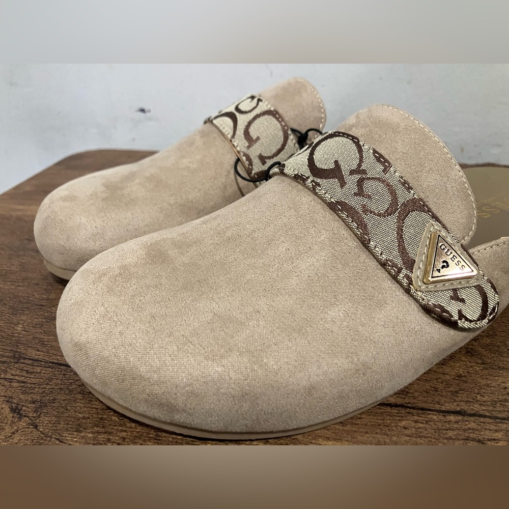 Guess moccasins